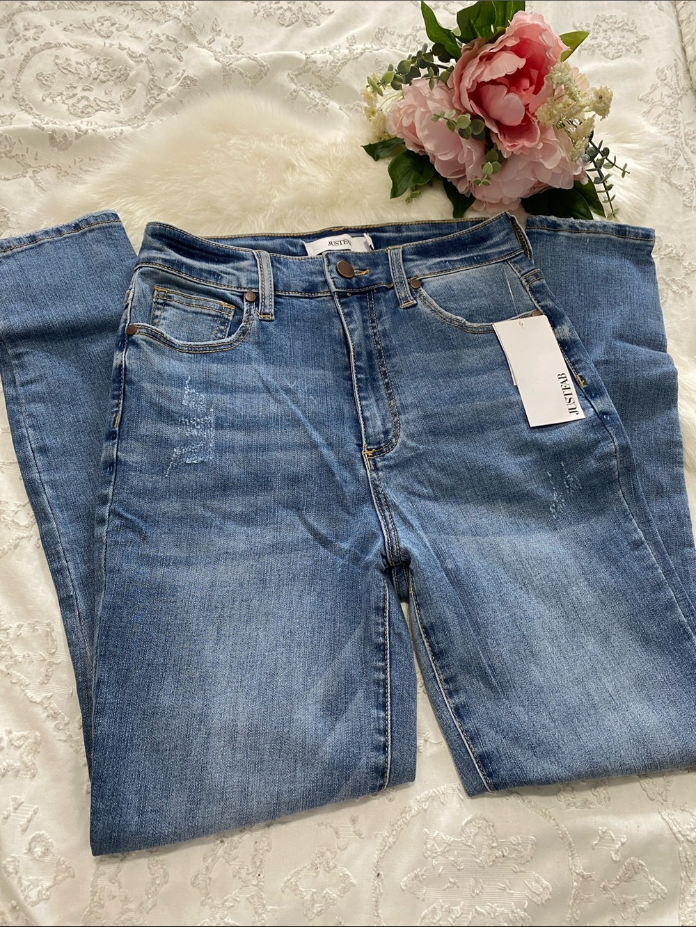 JustFab Women's Skinny-Leg Light Blue Denim Jeans